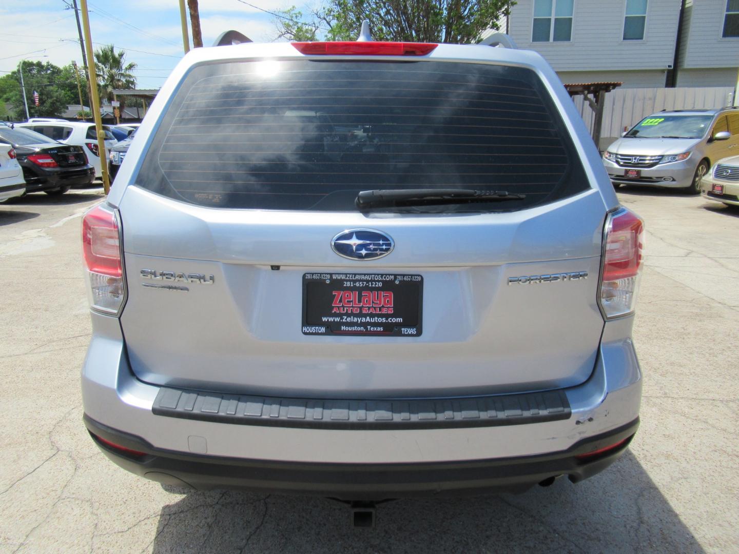 2018 Silver /Black Subaru Forester 2.5I (JF2SJABC5JH) with an 2.5L H4 F DOHC 16V engine, Automatic transmission, located at 1511 North Shepherd Dr., Houston, TX, 77008, (281) 657-1221, 29.798361, -95.412560 - 2018 SUBARU FORESTER 2.5I VIN: JF2SJABC5JH521576 J F 2 S J A B C 5 J H 5 2 1 5 7 6 4 DOOR WAGON/SPORT UTILITY 2.5L H4 F DOHC 16V GASOLINE ALL WHEEL DRIVE - Photo#19